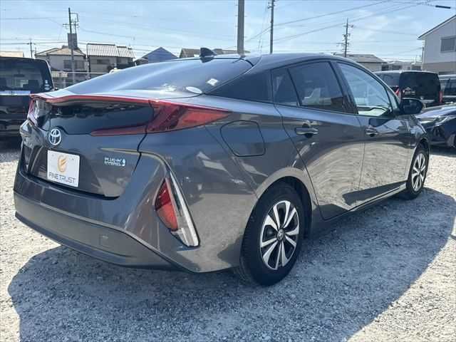 PRIUS PHV