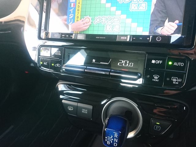 PRIUS PHV