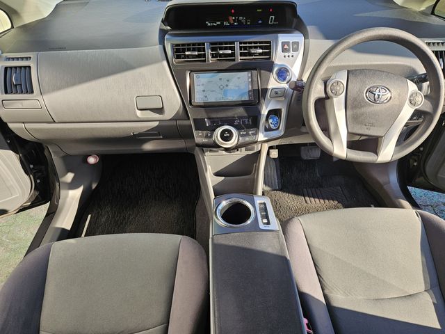 PRIUS Alpha