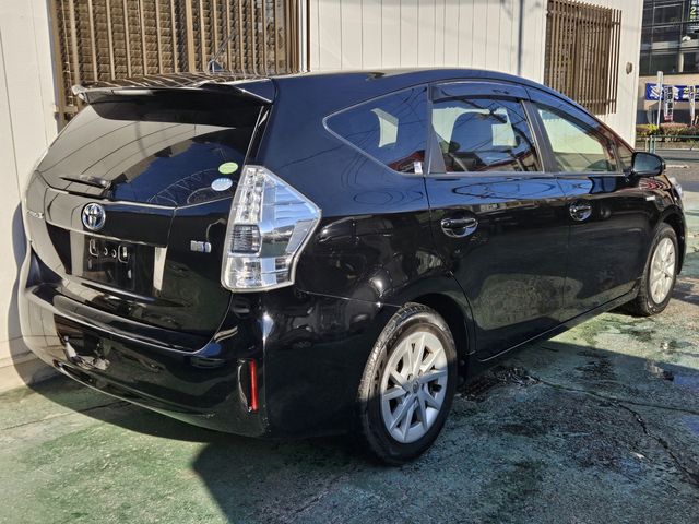 PRIUS Alpha