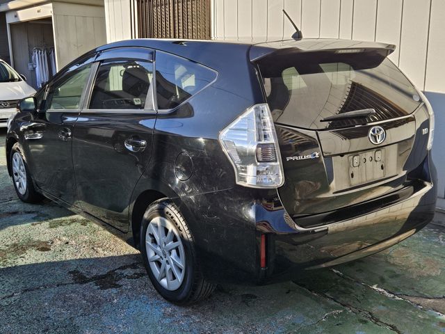 PRIUS Alpha