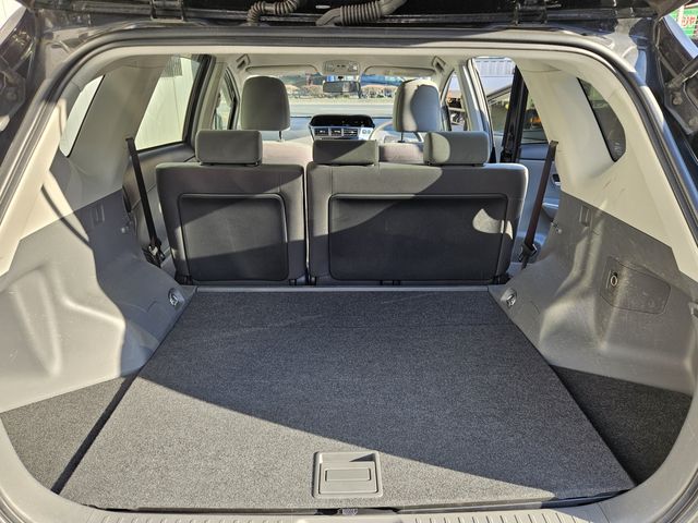 PRIUS Alpha