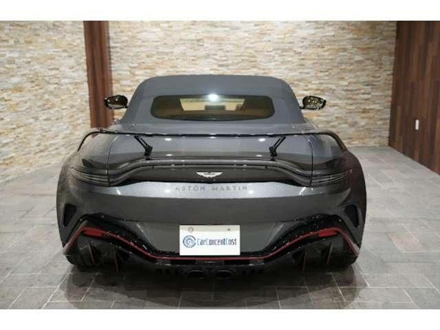 ASTON MARTIN ROADSTER