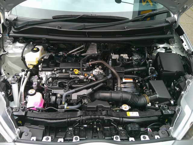 YARIS HYBRID