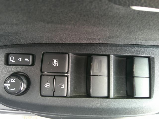 YARIS HYBRID