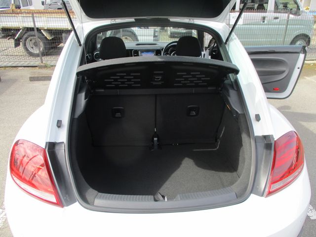 VOLKSWAGEN The BEETLE