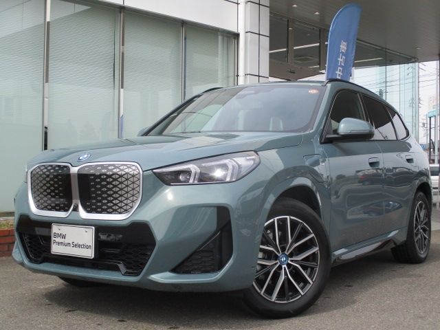 BMW iX1