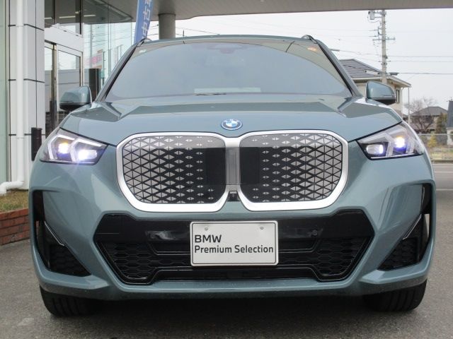 BMW iX1