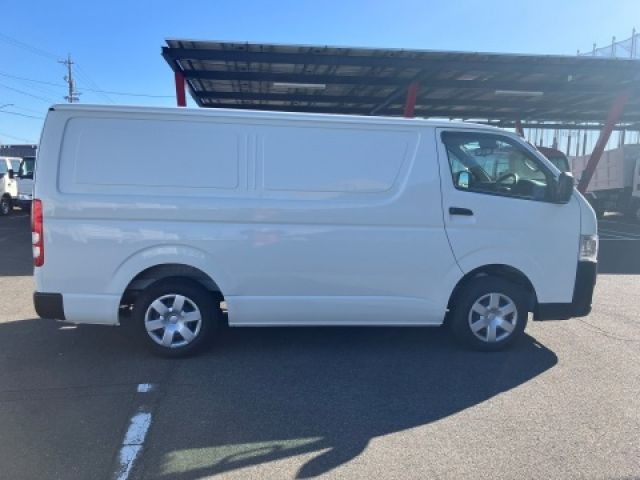 HIACE van 2WD