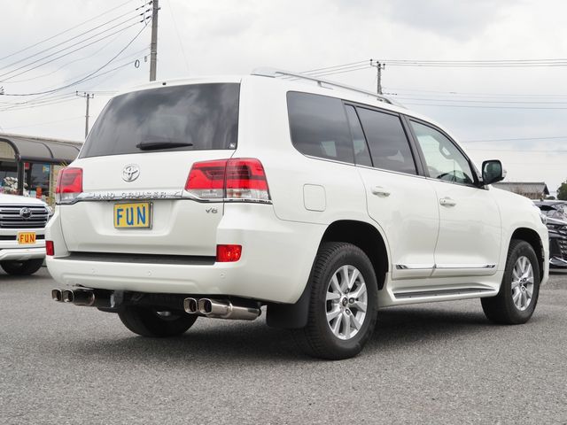 LANDCRUISER wagon