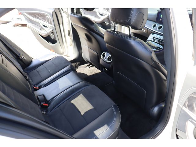 MERCEDES BENZ E-Class sedan