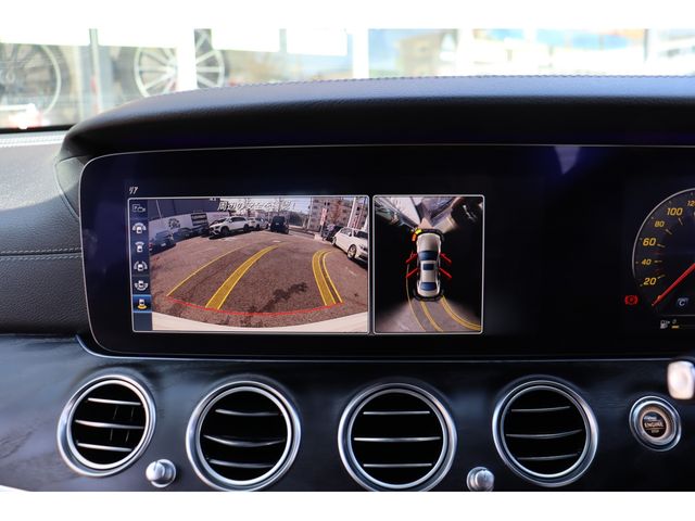 MERCEDES BENZ E-Class sedan