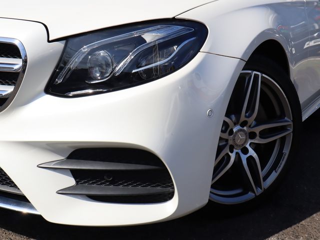 MERCEDES BENZ E-Class sedan