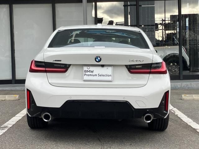 BMW 3 Series sedan