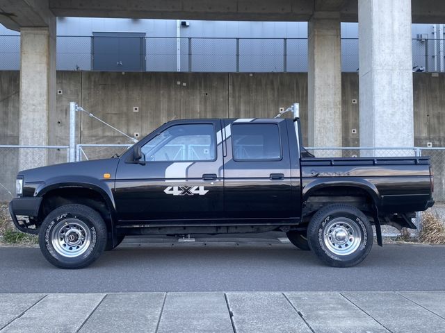 DATSUN 4WD