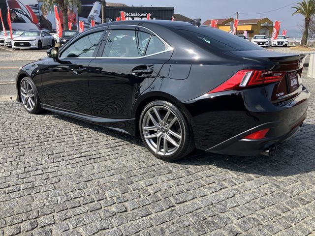 LEXUS IS300h