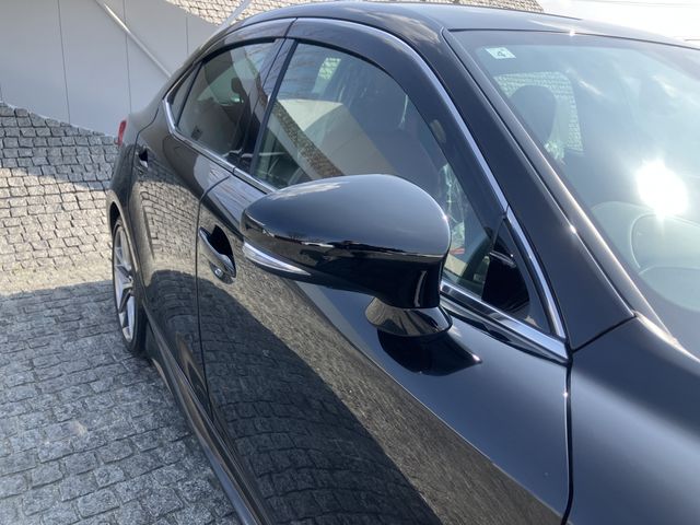 LEXUS IS300h