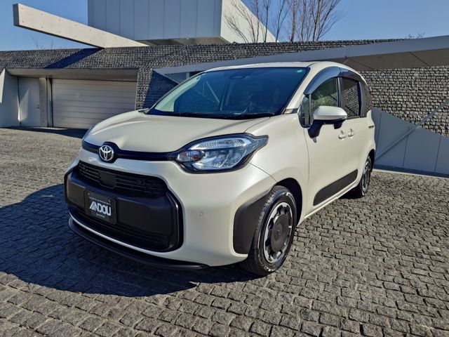 SIENTA HYBRID