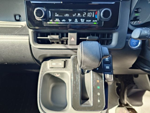 SIENTA HYBRID