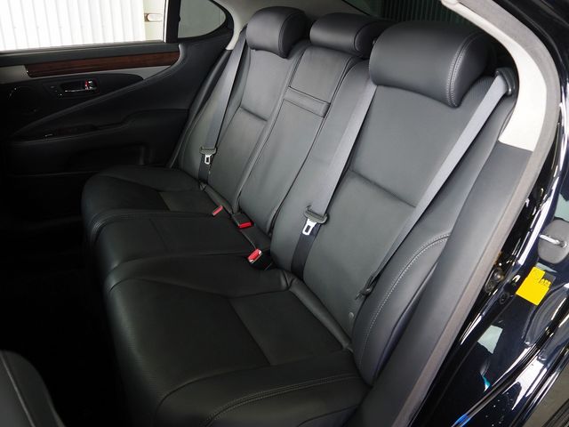 LEXUS LS600h