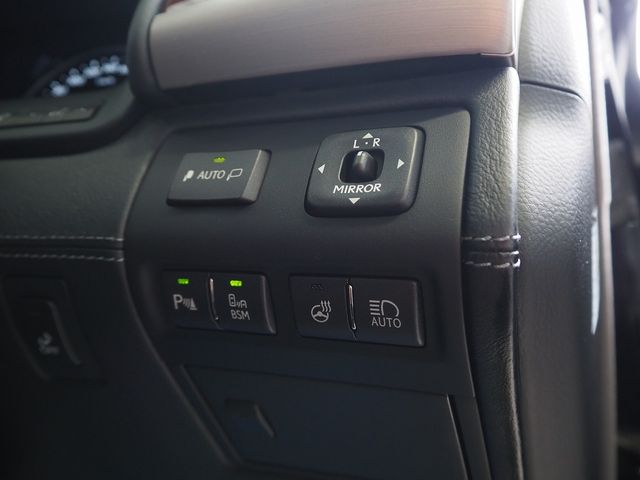 LEXUS LS600h