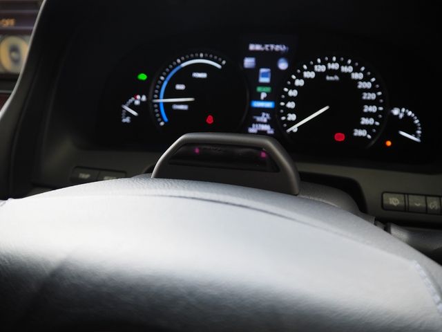 LEXUS LS600h