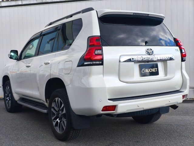 LANDCRUISER PRADO