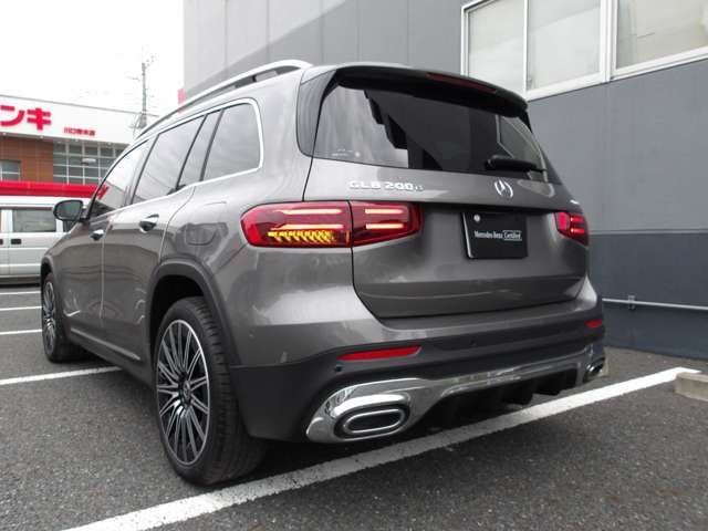 MERCEDES BENZ GLB