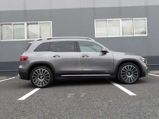 MERCEDES BENZ GLB