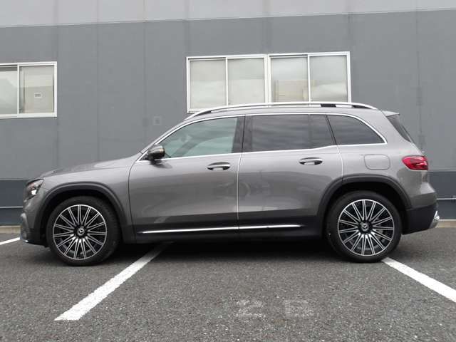 MERCEDES BENZ GLB