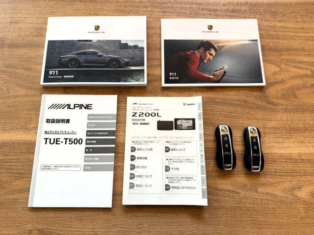 PORSCHE 911
