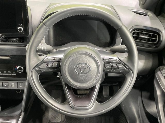 YARIS CROSS HYBRID