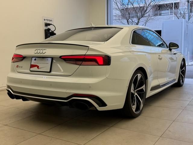 AUDI RS5