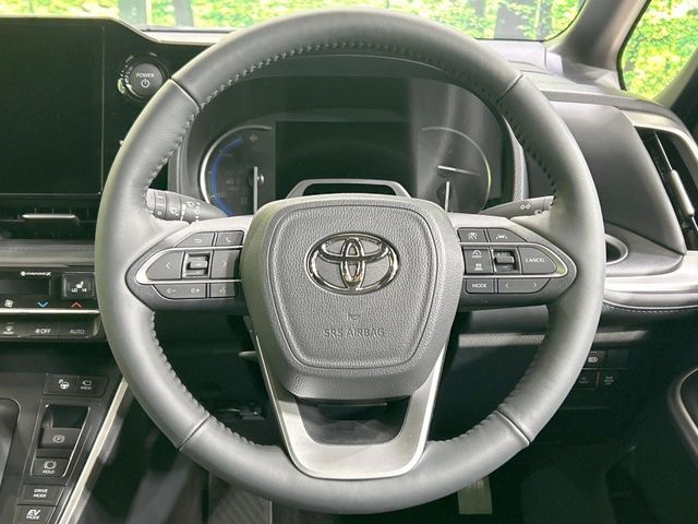 VOXY HYBRID