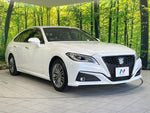 CROWN sedan hybrid