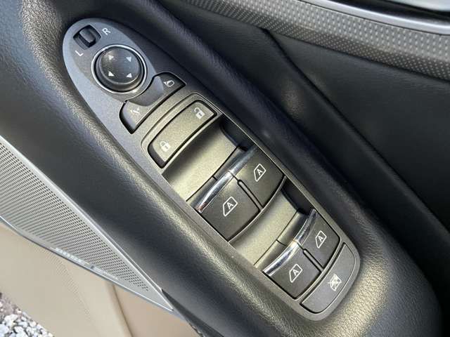 SKYLINE HYBRID 4WD