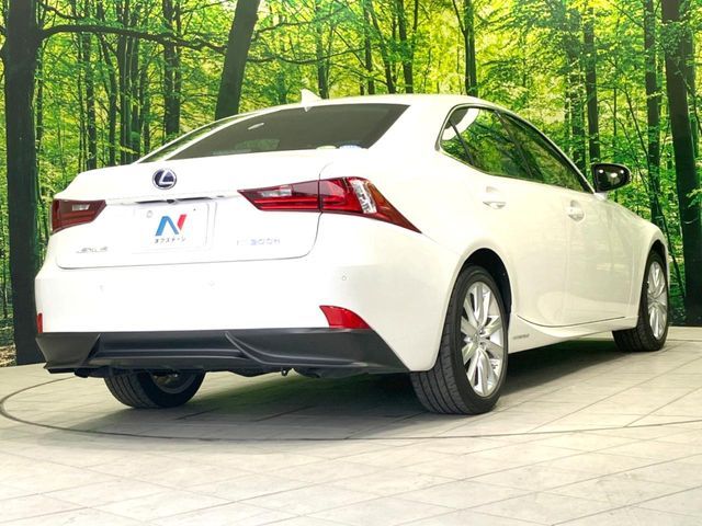 LEXUS IS300h