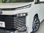 VOXY HYBRID
