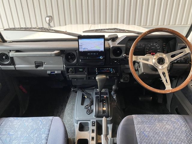 LANDCRUISER van