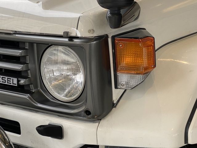 LANDCRUISER van