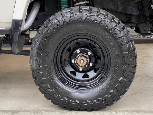 LANDCRUISER van