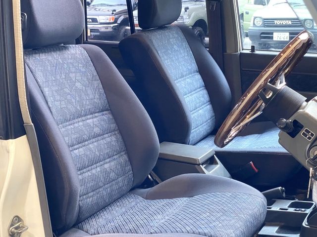 LANDCRUISER van