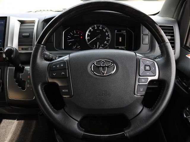HIACE van 4WD