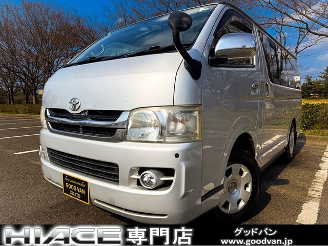 HIACE van 4WD