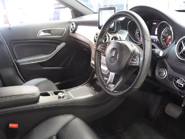 MERCEDES BENZ GLA class