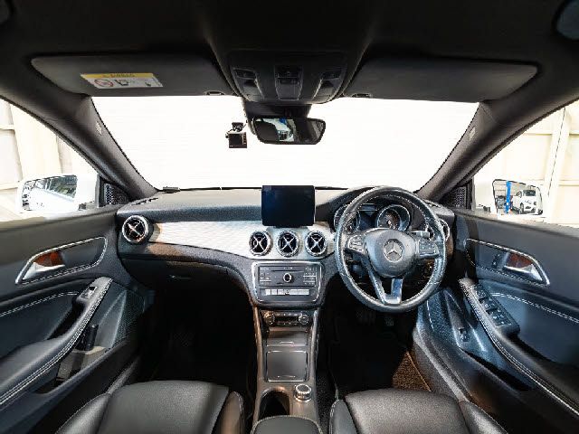 MERCEDES BENZ CLA Shooting Brake