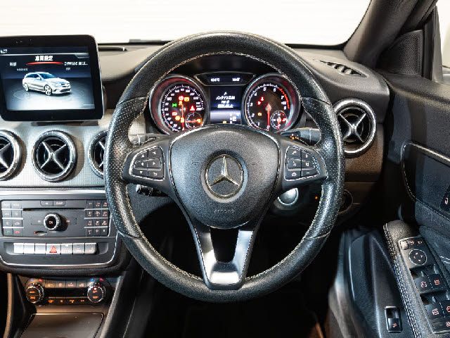 MERCEDES BENZ CLA Shooting Brake