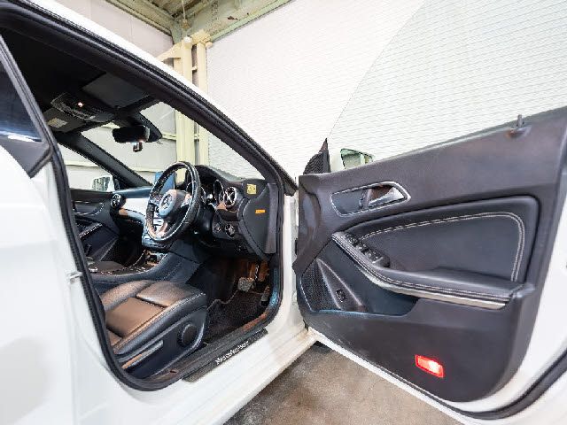 MERCEDES BENZ CLA Shooting Brake