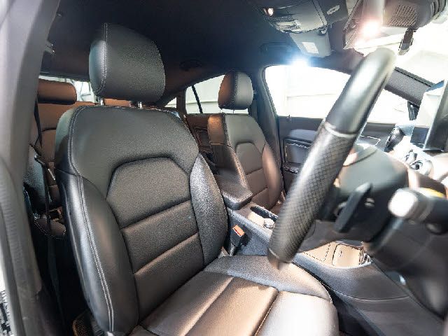 MERCEDES BENZ CLA Shooting Brake