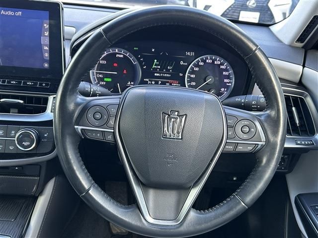 CROWN sedan hybrid 4WD